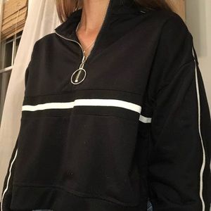Stylish long sleeve quarter zip